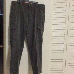Dockers pants size W 38. L30 100% cotton relaxed fit.                      #42